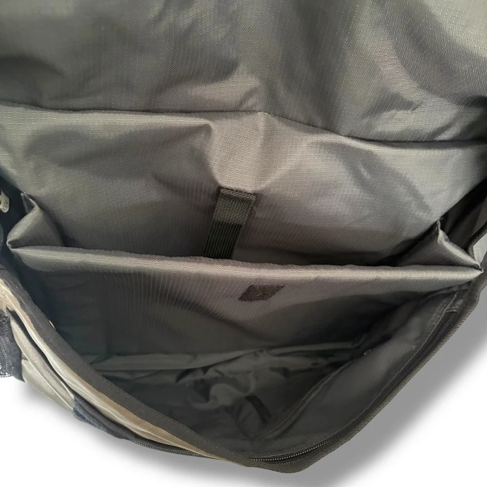 Oobe Vintage Canvas/Nylon Messenger‎ Bag Black Tan Adjustable Strap Laptop